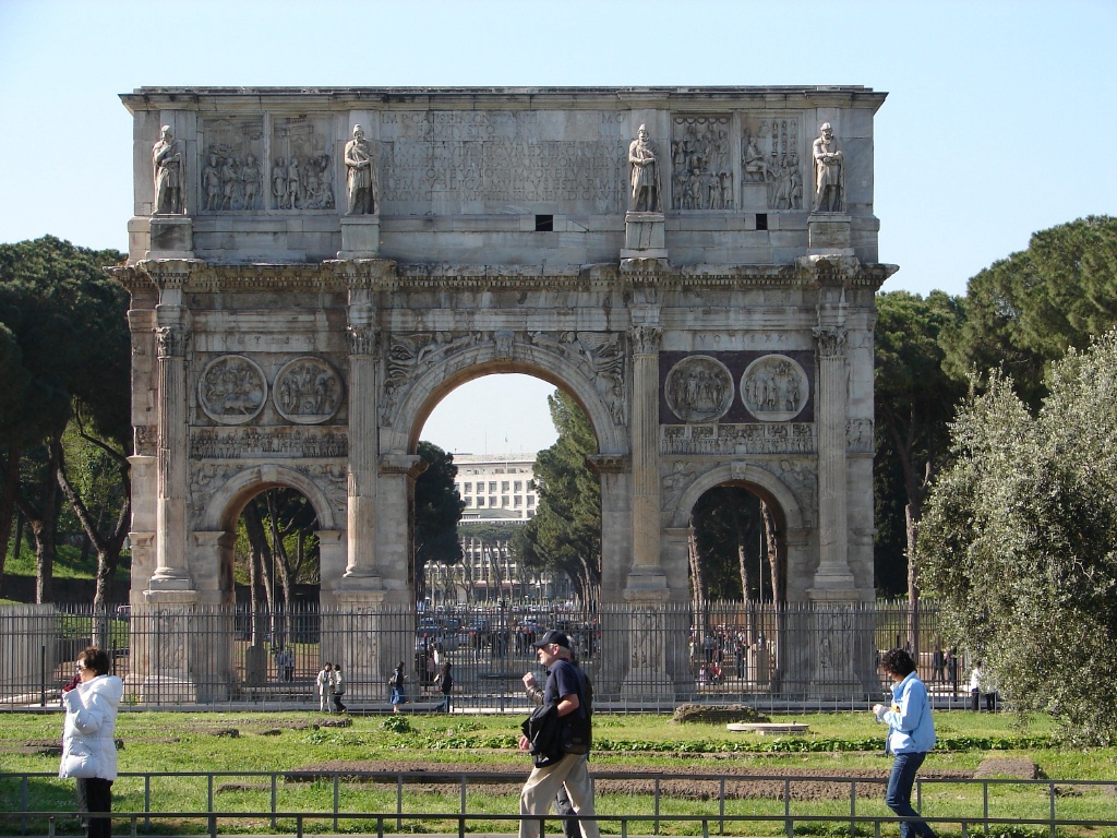 2008/03(March)/AroundTheWorld/Rome/1024x768_Arch of Constantine first emperor to convert to Christianity.jpg